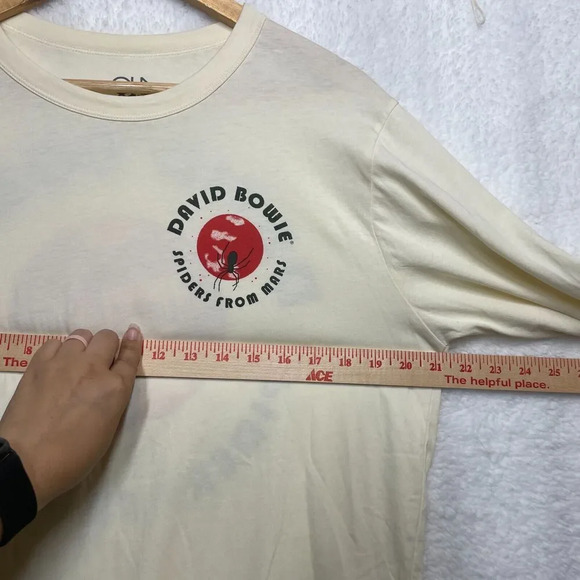NWT Chaser Mens L David Bowie Long Sleeve T-Shirt Spiders From Mars Ivory/Cream - Picture 5 of 9